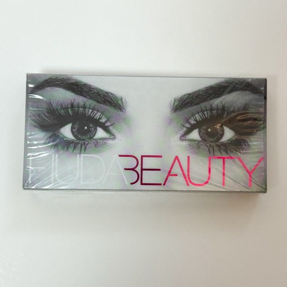 Huda Beauty Samantha Lashes NWT - Picture 4 of 4
